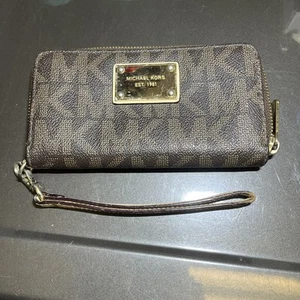 š„Michael Kors MK Signature Zip Around Full Size Wallet Brown Good Condition - Picture 1 of 6