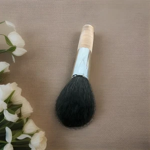 Trish McEvoy Brush 37 Bronzer unboxed As Pictured - Picture 1 of 4