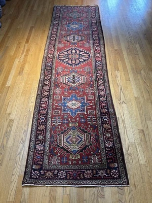 HERIZ Runner Hecho a Mano Vintage 10’11 x 3 C.1930 Excelente Estado Tintes Naturales Foto 1 de 4