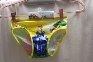 Sophia 100% Polyester Princess Garden Castle Soft Briefs Yellow Large20cmAge8-10 - Picture 1 of 5