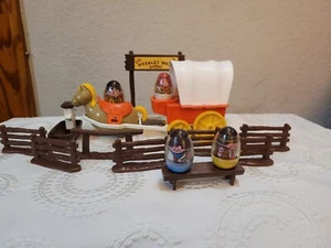 VTG 1974 Weeble Wobble Not Falling Down People Western Ranch Horse Wagon Trough - Picture 1 of 11