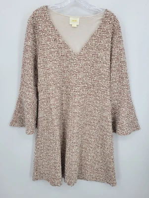 Vestido Maeve para mujer grande texturizado cuello en V manga larga campana boho funda acampanada Foto 1 de 4