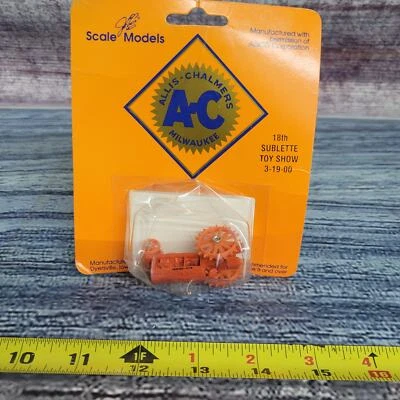 Vintage Scale Models 1/64 scale Allis-Chalmers WC diecast/plastic tractor orange - Image 1 of 4