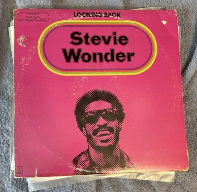 Stevie Wonder Looking Back 3LP MOTOWN 804LP3 Limited Ed. Tri-fold Cover G+ Foto 1 de 4