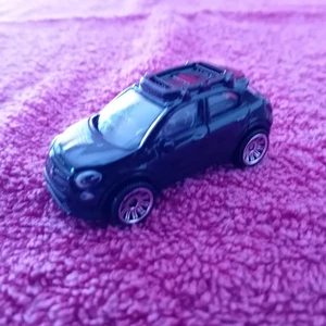 Matchbox 1-100 Series Unboxed - 2016 Fiat 500X - Black - Picture 1 of 1