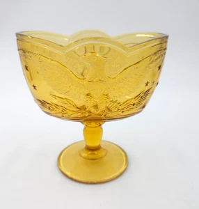Vintage L.E. Smith Golden Yellow American Eagle Glass Vase - Picture 1 of 3