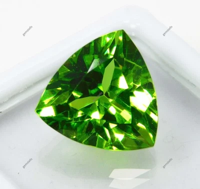9.90 Ct Trillion Cut Natural CERTIFIED Peridot Green Loose Gemstone - Image 1 of 4