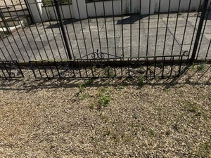 Iron Wall Top Railing Used - Picture 1 of 14