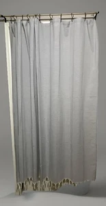 hogar y mano con cortina de ducha magnolia s flecos anudados rayas blancas/grises - Imagen 1 de 5