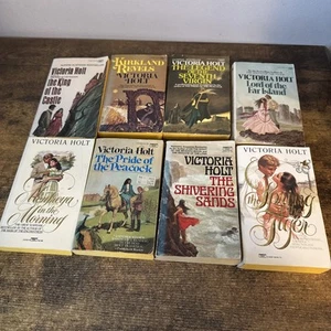 Victoria Holt Vintage Romance lot of 8 different Paperback Stand Alone Novels - Picture 1 of 2
