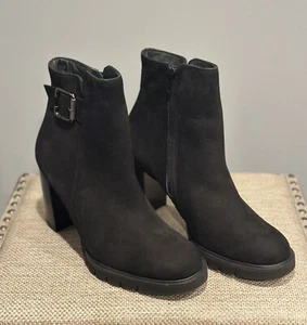 Paul Green Women’s Selma Lug Sole Bootie Black Suede Size 8US - Picture 1 of 6