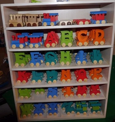 SMAL FOOT Buchstabenzug bunt aus Holz Namenszug Geburtstagszug Taufe Lok Waggon A-Z NEU