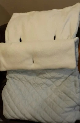 Carrinho acolchoado quente azul e branco Coccode saco de dormir ninho de dormir em excelente estado usado - Imagem 1 de 4