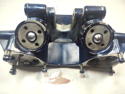 0398110  0333010 MANIFOLD, Power trim/tilt 0389836 oil pump  EVINRUDE 60-175 HP - Image 1 of 4