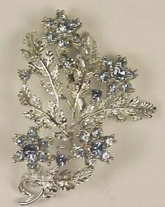 Coro Pin Brooch Ice Blue Faceted Rhinestone Floral Silver tone Flowers Vintage