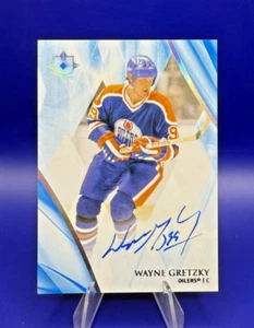 🔥 Wayne Gretzky 2023-24 Upper Deck Ultimate Collection Base On Card Auto #99🔥 - Foto 1 di 2