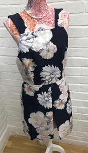 Finders Keepers Kleid groß dunkelblau Hochzeit Anlass Abschlussball Party Tee Garten - Bild 1 von 11
