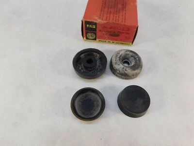 Kit de reparación de cilindro de freno de rueda delantera Volvo 544 122 25 mm FAG RK25013 1959-1964 Foto 1 de 3