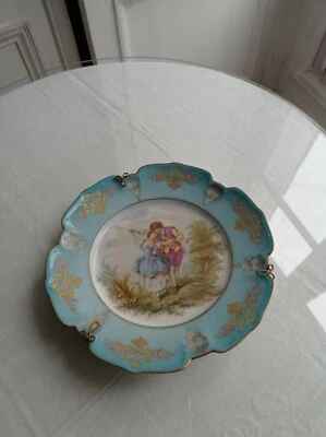 Assiette ancienne à suspendre peinte à la main bordure bleue et or - Photo 1/3