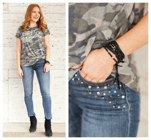 AQUA SEXY BOHO MIXED STUDS RAW HEM POCKET DETAIL JEANS Sz 28 NWT $ 128 - Picture 1 of 2