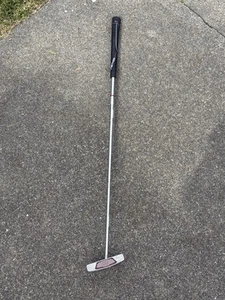 Nike Method Core Golf Right Handed Putter - Great Condition - Picture 1 of 5