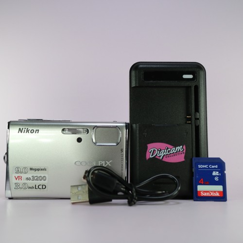 Nikon Coolpix S520 Digital Camera 8.0 MP 3x Optical Zoom with