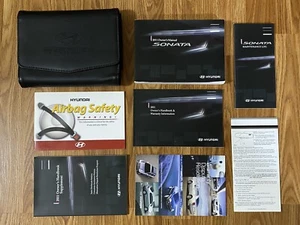 2011 Hyundai Sonata Owners Manual with Case - Bild 1 von 1