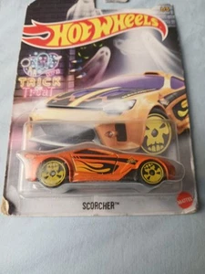 Hot Wheels Halloween Trick or Treat Scorcher, orange, neu in OVP, 1/64 - Bild 1 von 3