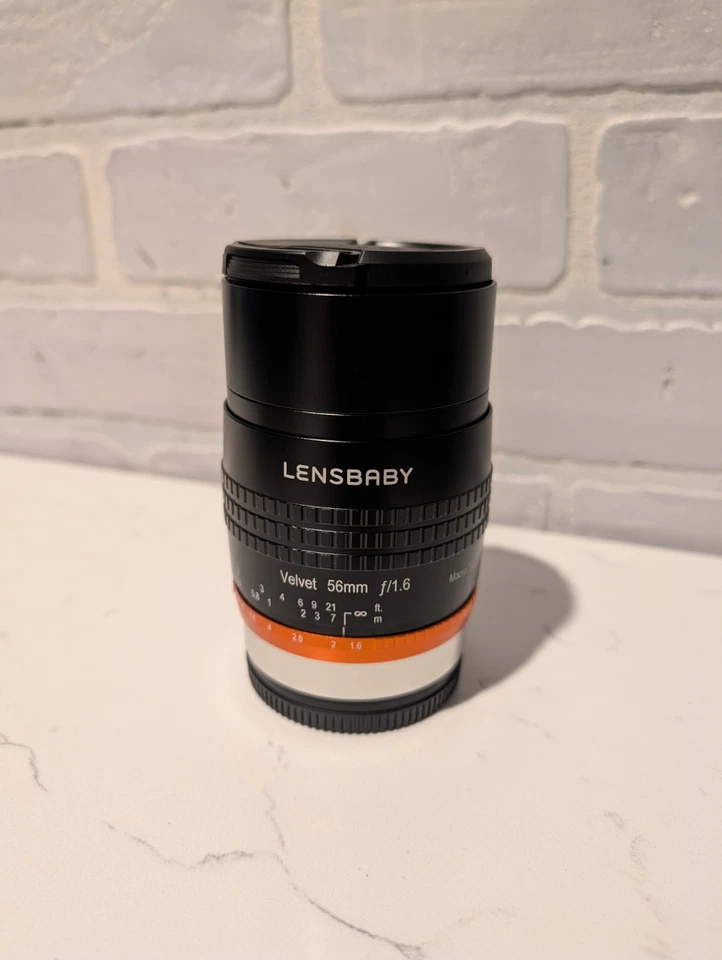 Lensbaby Velvet 56mm f/1.6 Lens for Leica L (Black) - Image 1 of 3