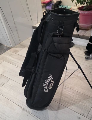 Bolsa de pie de golf Callaway negra con cubierta para lluvia Foto 1 de 4