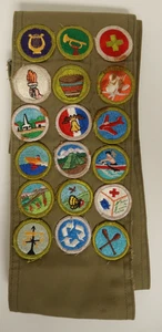 Vintage Boy Scouts Green Sash with 18 Patches Merit Badges - Picture 1 of 11