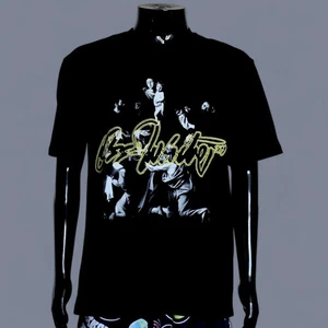 T-shirt Off-White nera con scritta Mary Skate - Foto 1 di 2