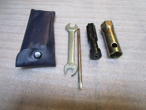 ER. SYM SHARK RS 50 Bordwerkzeug Werkzeug - Bild 1 von 4