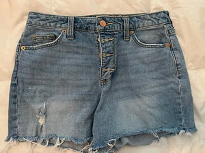 Universal Thread Vintage Midi Light Denim Jean Shorts Size 2/26 - Picture 1 of 5