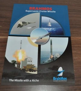 Folleto Folleto Militar de Misiles de Crucero Supersónicos Brahmos India - Imagen 1 de 3