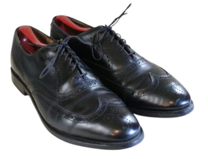 Scarpa elegante Allen Edmonds Chester 1903 in pelle nera con punta alare e brogue 11,5D - Foto 1 di 10