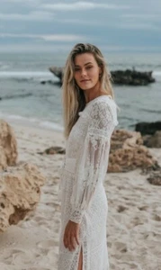 SPELL & THE GYPSY COLLECTIVE Dawn Lace Cream Midi Dress Belted Size XS BNWT - Picture 1 of 8