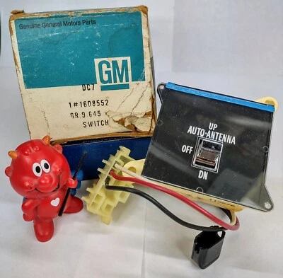 Nuevo de Lote Antiguo Cadillac 1977 1978 DeVille, Fleetwood y Interruptor de Antena CC con HSG.  1608552 Foto 1 de 4