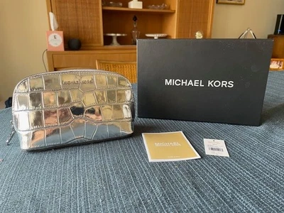 Bolso de Cosméticos de Viaje Michael Kors Empire Bolsa Pequeña Plateado Metálico con Caja Foto 1 de 4