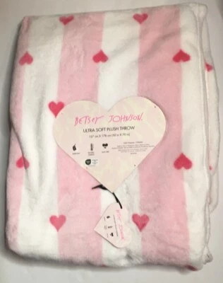 BETSEY JOHNSON HEARTS 💕 Ultra Soft PLUSH BLANKET THROW Stripes 50”x 70” NWT - Image 1 of 4
