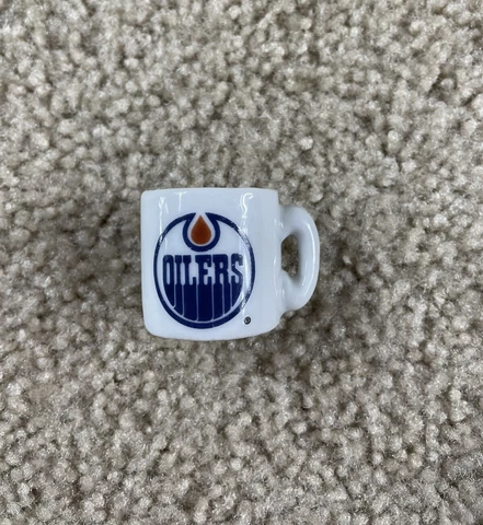 Vintage Edmonton Oilers Mini Coffee Mug Miniature Ceramic Small NHL Hockey Cover