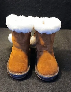 Zucker Marke Kleinkind Mädchen Größe 6 Wildleder Kunstfell braune Stiefel - Bild 1 von 10