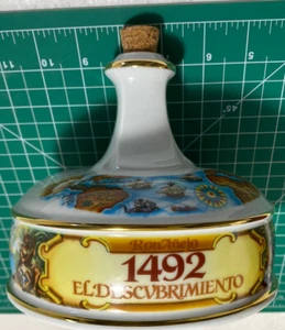 Venezuelan Rum Bottle, Empty. Made Of Porcelain/ Porcelanas Victoria CA 7x5 - Picture 1 of 7