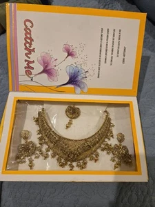 Indian Bollywood Beautiful Tikka Head Piece Jewelry/Earring Gold Tone Pink Jewel - Picture 1 of 2