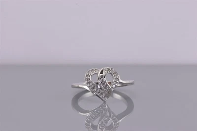 Anillo Heng Ngai Plata Esterlina Remolino Diamante Acento Corazón AMOR Banda 925 Talla: 7 Foto 1 de 4