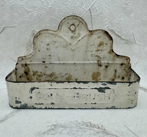 Vintage primitive Metalldose Wandkamm und Bürstenhalter rustikal unberührt 8" - Bild 1 von 19