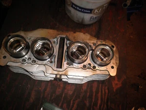 1979 Suzuki GS550 GS 550 engine jug cylinder n pistons - Picture 1 of 17