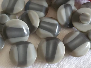 Lot Of 8 Vintage Gray Two-Tone Buttons 0.67 In Ref 4923 - Picture 1 of 2