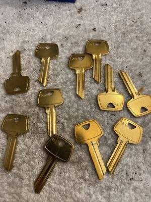 Lot of 11 Jet S22 1/2, LA Ilco 1007LA Key Blanks LA Keyway 5 Pin Sargent 275LA - Image 1 of 2