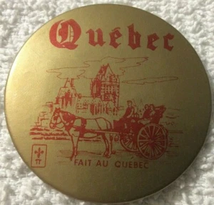 Quebec Fait Au Quebec - Vintage Pinback Pin Button 2" - Imagen 1 de 2